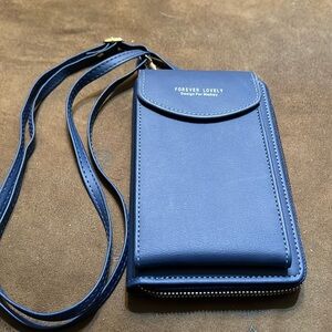 NWOT Forever Lovely Crossbody Purse